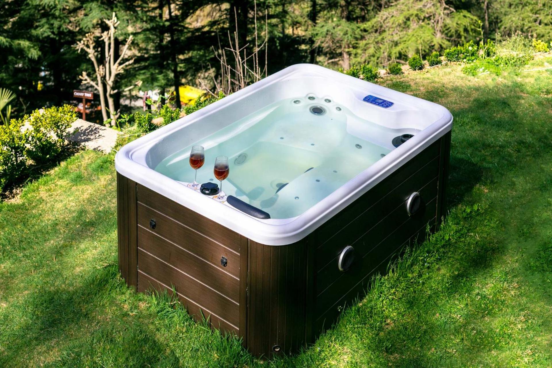 Stayvista At Pine Estate With Outdoor Jacuzzi 심라 외부 사진