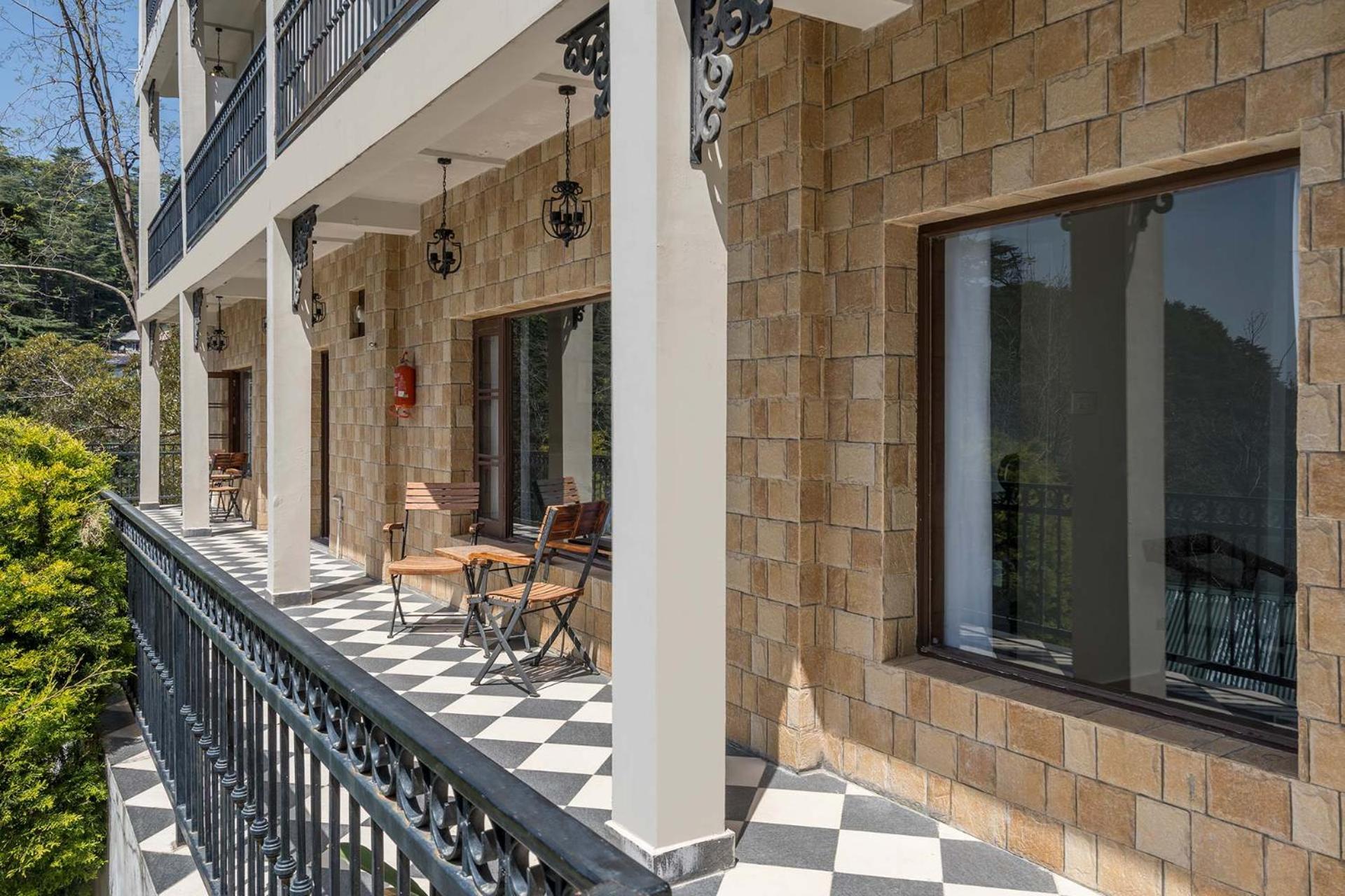 Stayvista At Pine Estate With Outdoor Jacuzzi 심라 외부 사진
